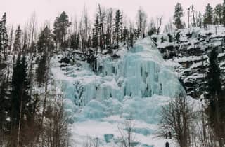 Korouoma-Schlucht: Gefrorene Wasserfälle Wanderung & BBQ Erlebnis