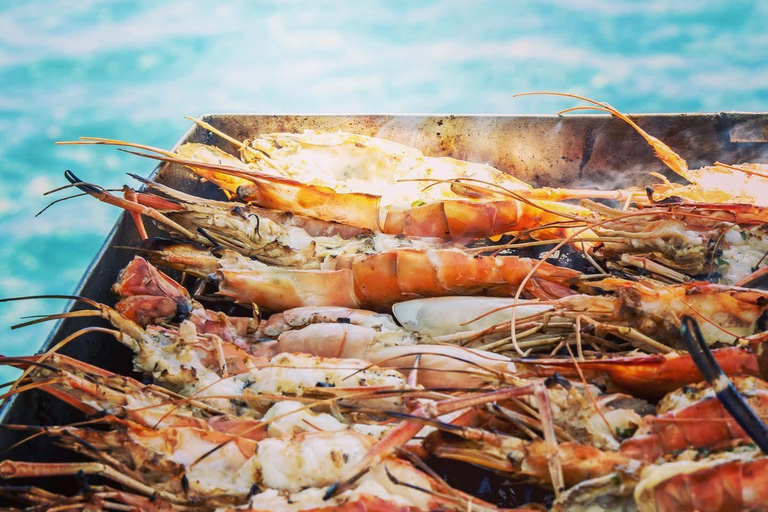 Mauritius: Full Day Catamaran Cruise with Lunch