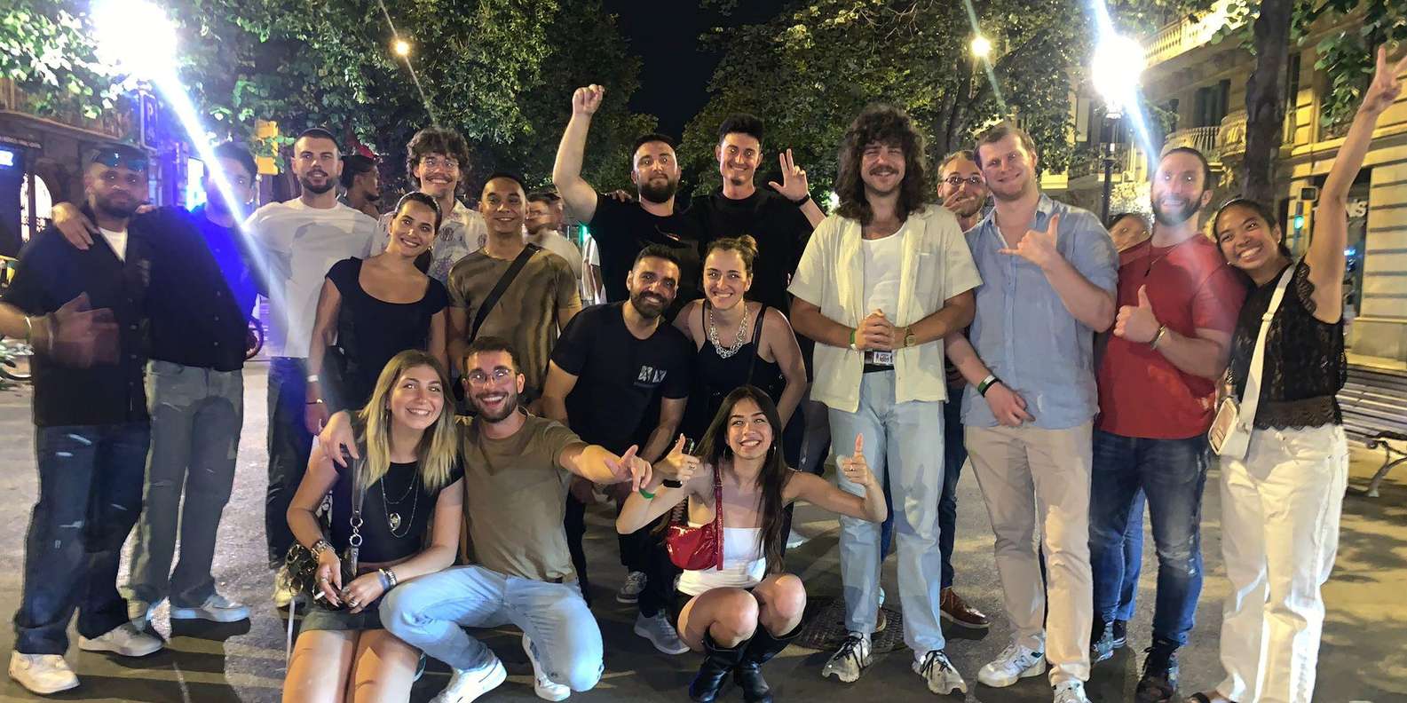 Barcelona International Party Pub/Bar Crawl with Free Shots | GetYourGuide