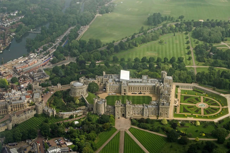 From London: Windsor Castle & Stonehenge Private Day Trip