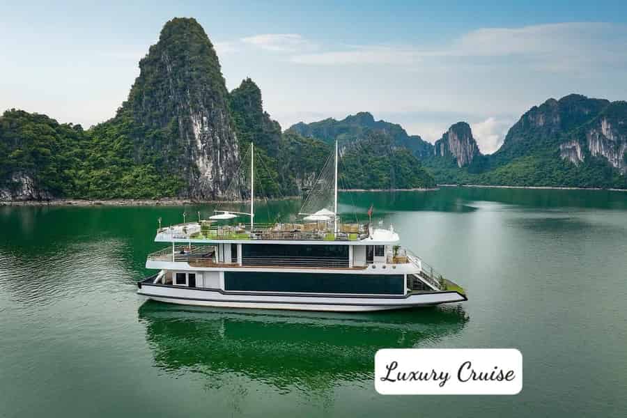 Hanoi: Halong-Bucht-Tagestour – Luxus-Kreuzfahrt & Mittagessen vom Buffet. Foto: GetYourGuide Hanoi: Halong-Bucht-Tagestour – Luxus-Kreuzfahrt & Mittagessen vom Buffet. Foto: GetYourGuide
