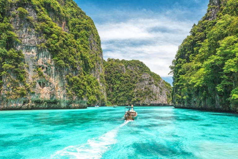 Phuket: Bamboo Island und Phi Phi Islands mit dem schnellen KatamaranPhuket: Phi Phi Island und Bamboo Island mit dem schnellen Katamaran