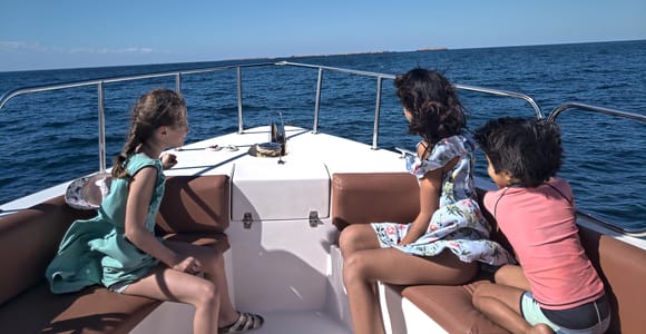 Muscat: Private Sunset Cruise with Refreshments
