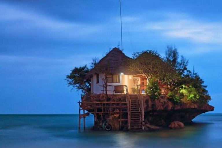 Zanzibar: Privat Jozani-skogen, Kuza-grottan och Rock RestaurantZanzibar: Privat Jozani-skogen, Kuza-grottan och Rock-restaurangen