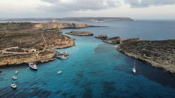 Gozo: Traslado de lancha rápida de ida e volta para a Lagoa Azul de Comino