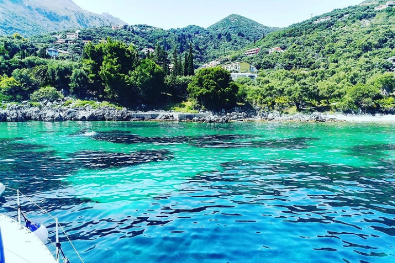 Corfou : Croisière privée vers les grottes de la côte nord-est