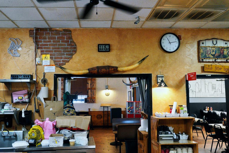 Dallas: 2 or 4-Hour Food & History Tour by Golf Cart Dallas: 4-Hour Food and History Tour by Golf Cart