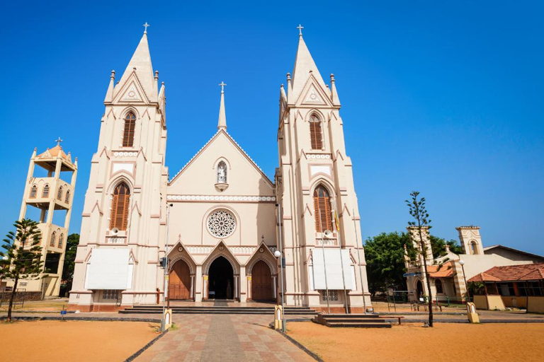 Negombo: Private City Tour with Ayurvedic Massage & Lunch