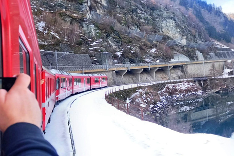 Von Mailand: Bernina-Express, Schweizer Alpen &amp; St. Moritz – TagestourST. MORITZ – TIRANO (STANDARDZUG MIT ÖFFNENDEN FENSTERN)