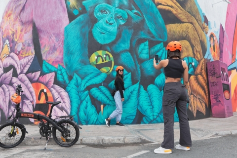 Medellín: visite de la ville en vélo électrique avec fruits et café