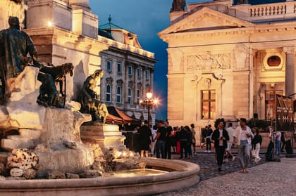 Budapest, Buda Castle District Vampires & Myths Walking Tour - Housity