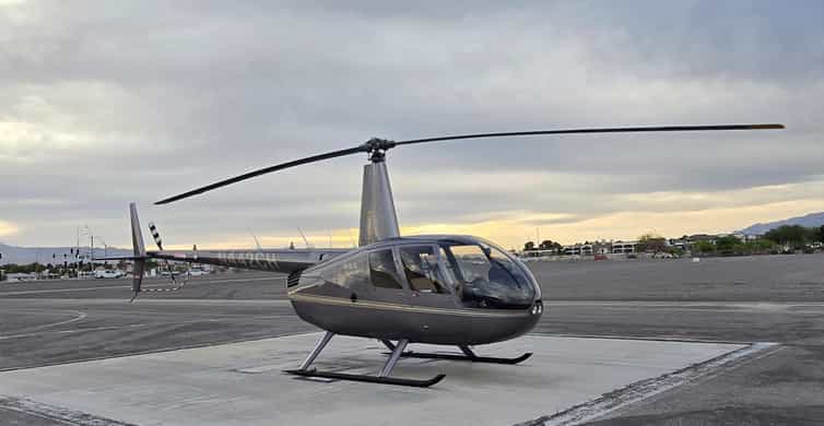 Las Vegas: Helicopter Tour of the Strip with Window Seats photo 2