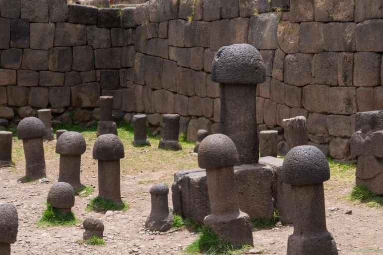 Puno : Route des Aymaras et Château Titicaca |Entrée|