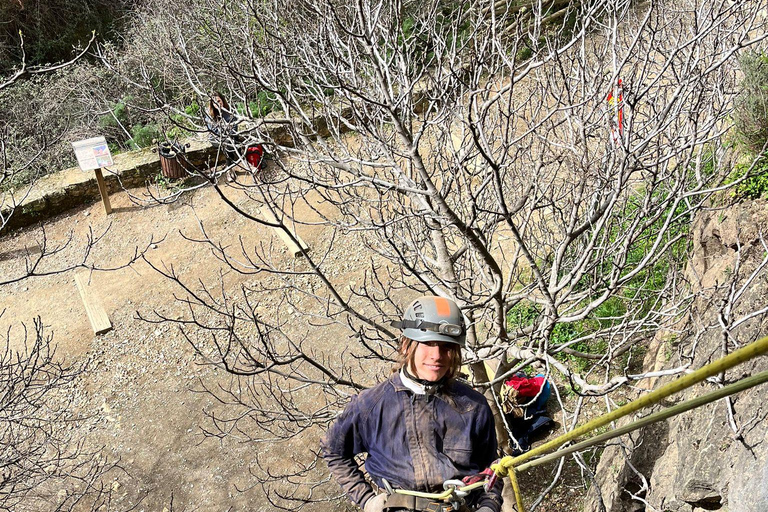 Madrid: Aventura de espeleologia e rapel com transporte