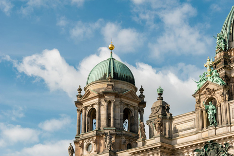 Berlin: Private city tour by car with pickup 3-hour Tour