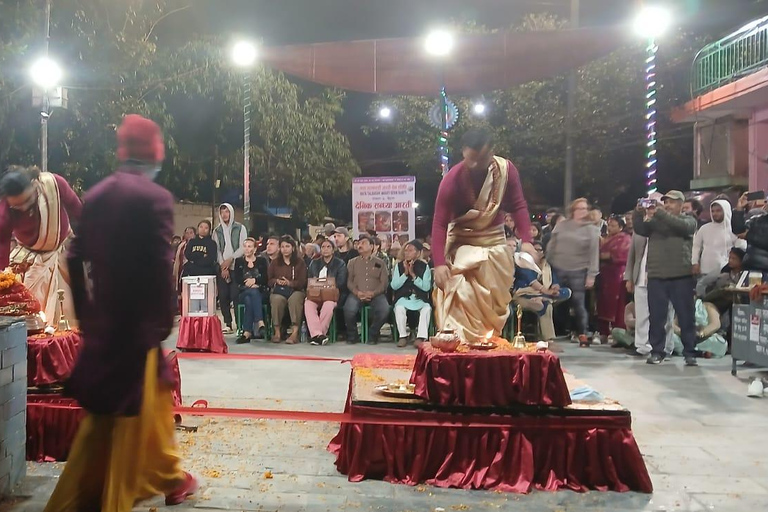 Pokhara: Aarati ceremonie in Tal Barahi tempel met gids