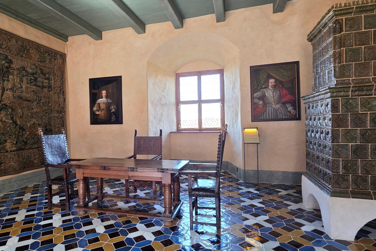 From Riga: Bauska Castle & Rundāle Palace Half Day Trip