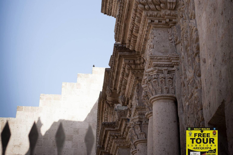 Arequipa: Sillar Route and Sunset City Tour with Guide