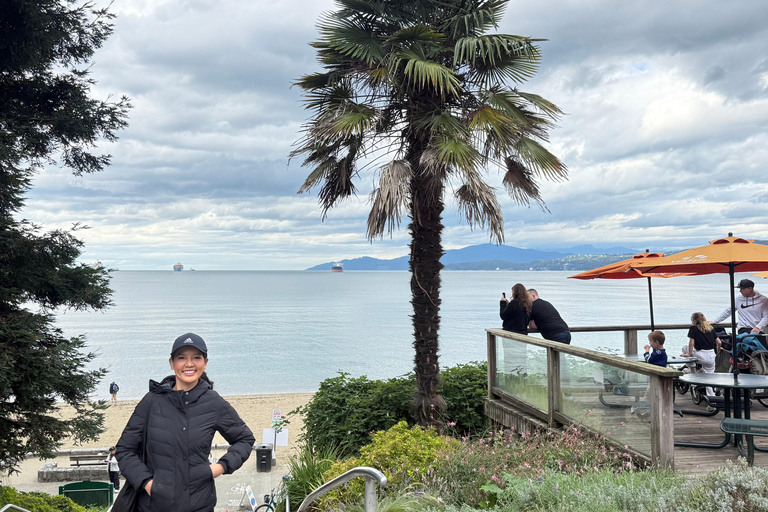 Vancouver: Hop-On Hop-Off City Tour by Car, Small Group