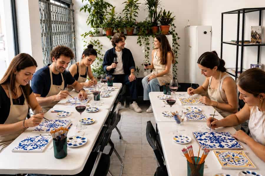 Porto: Gestalte dein eigenes portugiesisches Azulejo. Foto: GetYourGuide Porto: Gestalte dein eigenes portugiesisches Azulejo. Foto: GetYourGuide