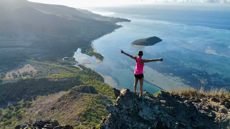 Mauritius: Le Morne: Intimate Hike Away from the Crowd