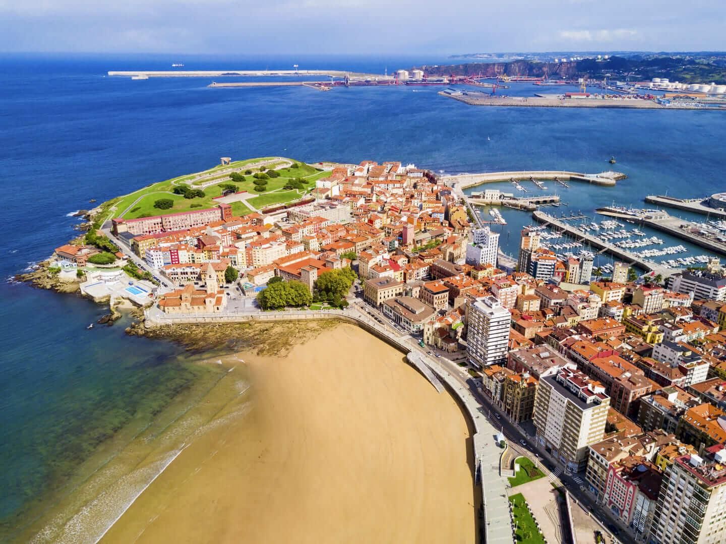 Hallo Gijón: Privater, 2-stündiger Stadtrundgang für Neulinge mit ortskundigem Guide
