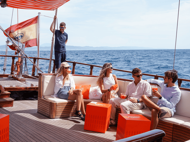 Crociera Aperol Barcelona con tapas e spritz