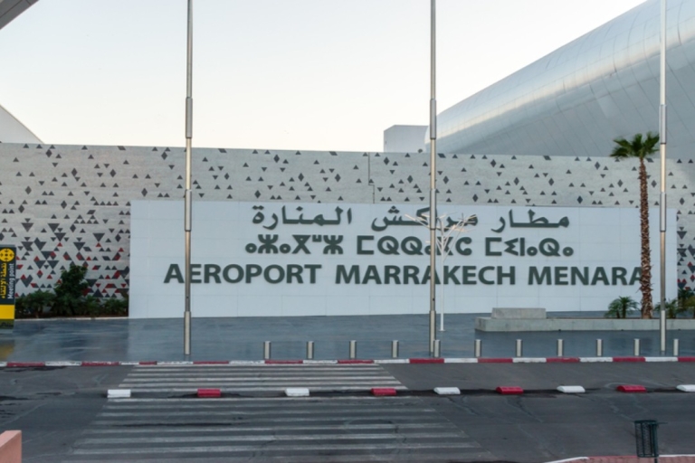 Marrakech : Transfert privé vers/depuis l'aéroport RAKTransfert aller simple de l'aéroport de RAK à la ville de Marrakech