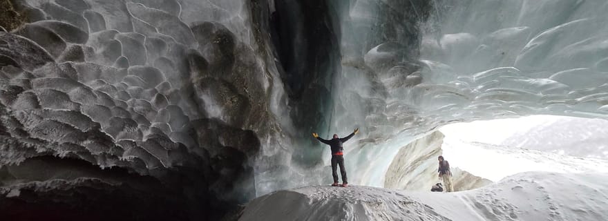 Fairbanks : randonnée guidée en raquettes vers la grotte de glace du glacier Castner
