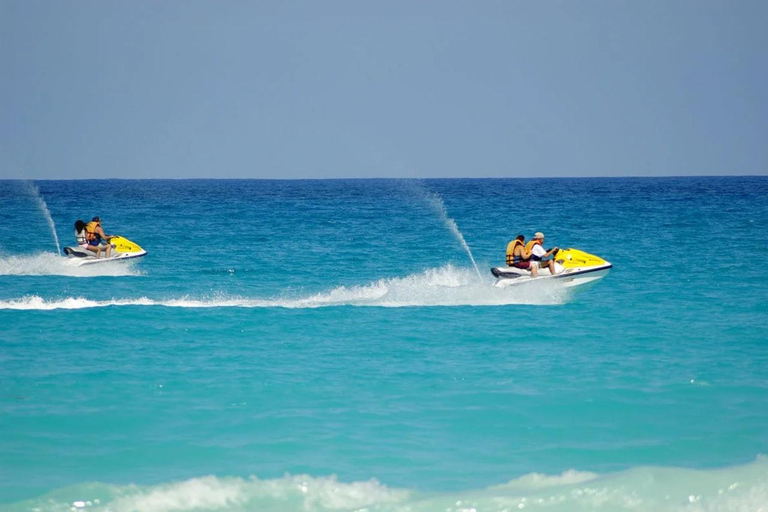 Djerba: 1,5-stündiges Jet Ski-Abenteuer mit HoteltransfersDjerba: Jet Ski Abenteuer in einer einzigartigen Wasserwelt