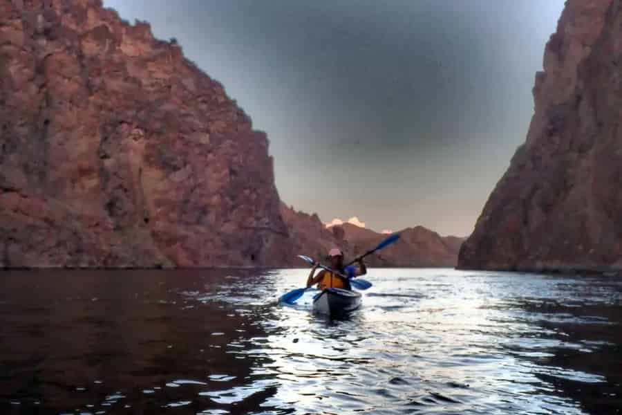 Las Vegas: Paddelerlebnis bei Dämmerung und Mondschein. Foto: GetYourGuide Las Vegas: Paddelerlebnis bei Dämmerung und Mondschein. Foto: GetYourGuide