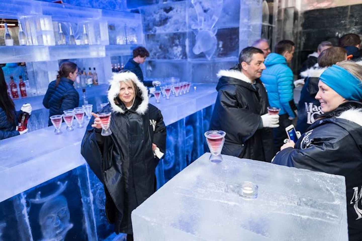 Tromsø: Magic Ice Bar Entrance and Welcome Drink
