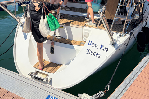 Cruise tour off Sitges with anchoring, swimming, and snacks on board Sitges cruise tour with anchoring, swimming, and snacks on board