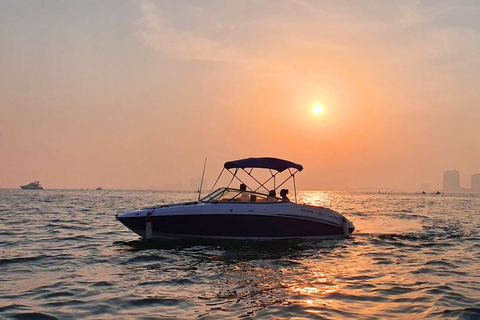 Doha : Croisière au coucher du soleil avec boissons