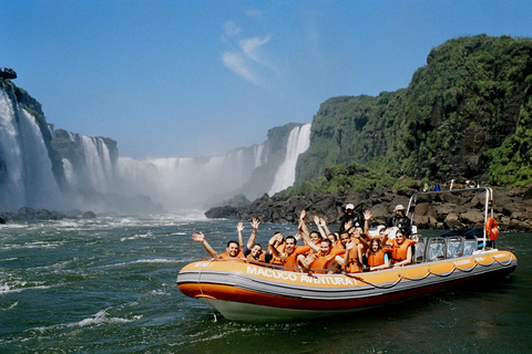 Cataratas do Iguaçu - lado brasileiro com o Macuco Safari Speed BoatDos hotéis de Puerto Iguazu