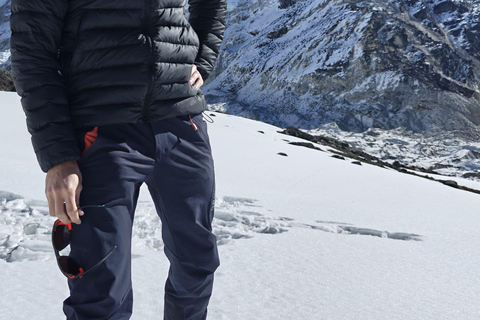 Landing at Everest Base Camp Kalapather and breakfast
