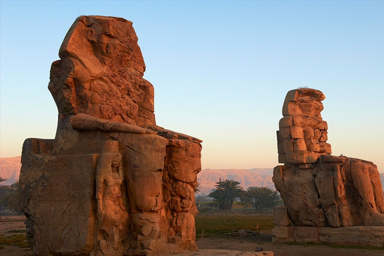 Luxor: Valley of the Kings and Queens Guided Tour with Lunch