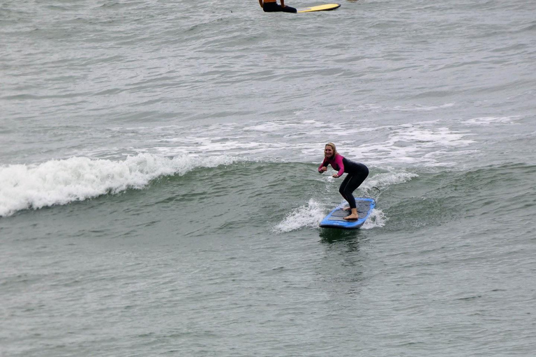 Lima: Surfkurs med utrustning och instruktör