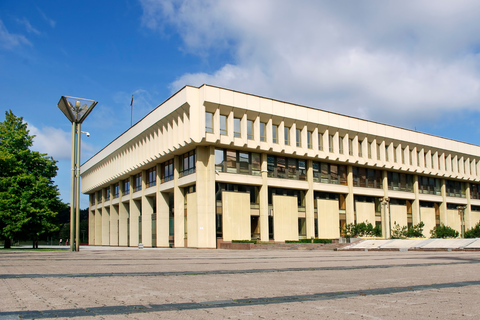 Vilnius: Soviet Tour with KGB Museum and Atomic Bunker entry