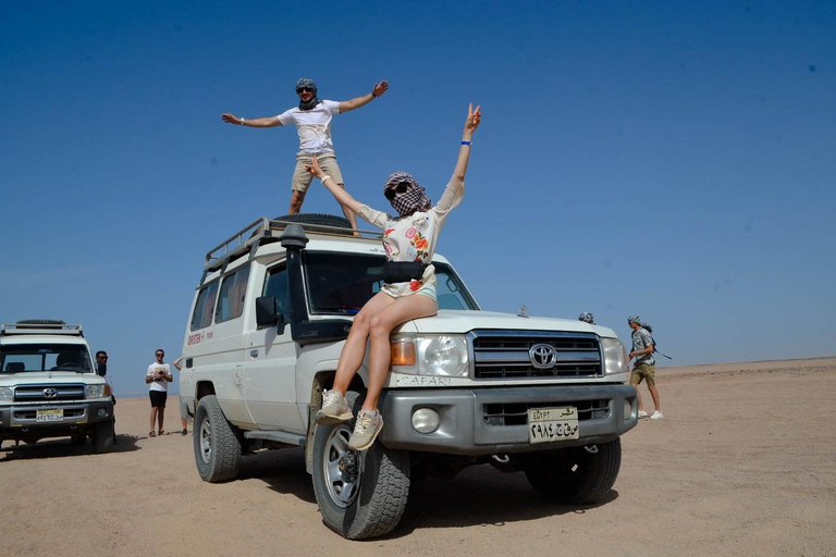 Hurghada: Quad Bike, Buggy, Jeep Safari, Kamelritt & AbendessenQuad Bike, Buggy, Jeep Safari, Kamelritt & Abendessen