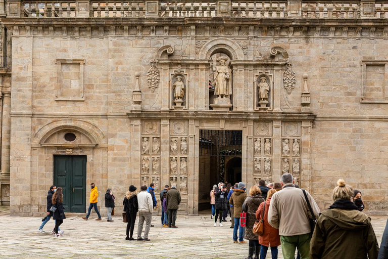 Santiago de Compostela & Vigo: Full-Day Tour from Porto