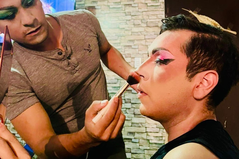 巴亚尔塔港变装皇后体验