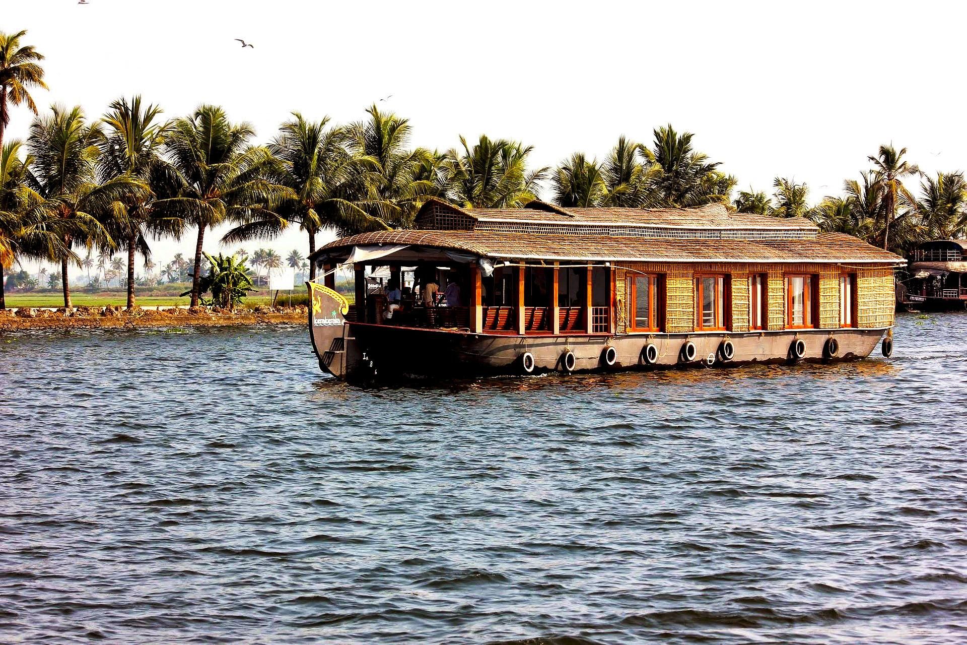 Von Chennai nach Kochi: 14-tägige Tour mit Hotel und Transport