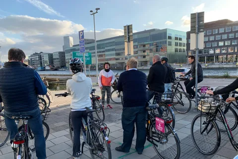 Malmö: Sightseeing and Landmarks tour by bike