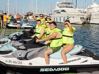 Barcelona: Alquiler de moto de agua sin licencia - 30 mins - 60mins
