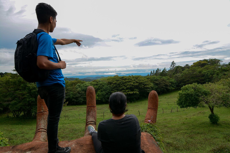 Monteverde: Dawn Birding with Finca Lantana's Owners