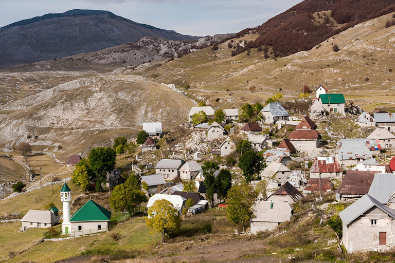 Sarajevo: Lukomir Nomad Village Hiking Tour + Lunch Included