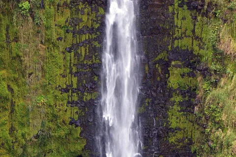 Tour con la fionda delle meraviglie delle cascate di Big Island