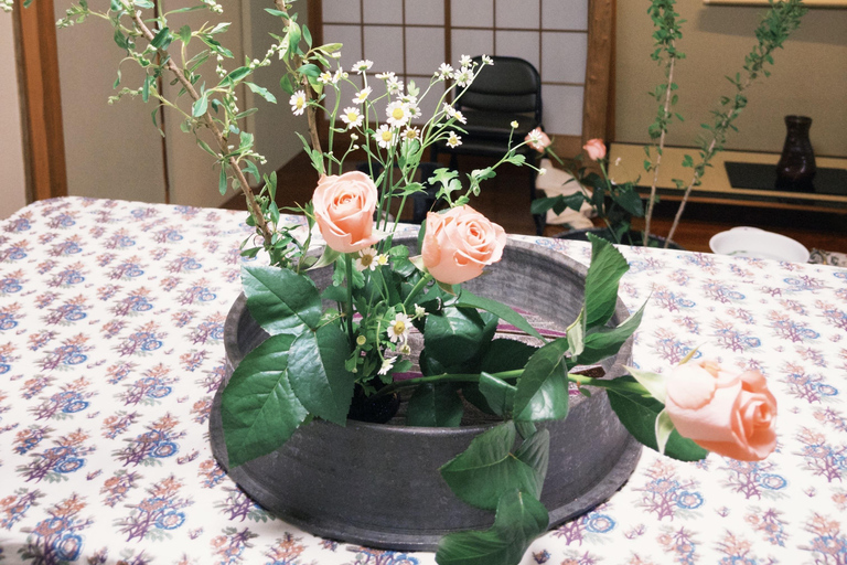 Kanazawa: Ikebana Workshop with Kimono Option (Location B) Ikebana Workshop (Option A) Kyū Takamine-ke