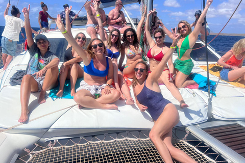 Snorkel, excursión a la isla, excursión a las tortugas, catamarán, pescaExcursión por la isla. Snorkel, pesca, observación de tortugas.Catamarán